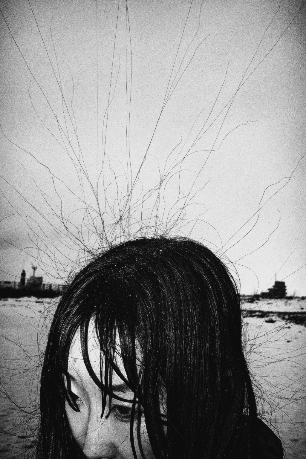 Static electricity before the storm